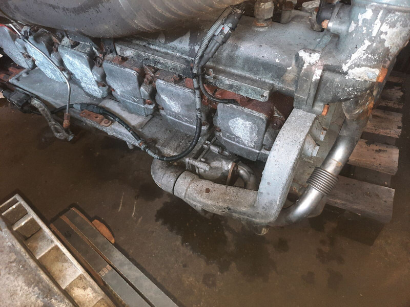 MAN E2876LUH03 - Motor: 3 kép. MAN E2876LUH03 - Motor: 3 kép.