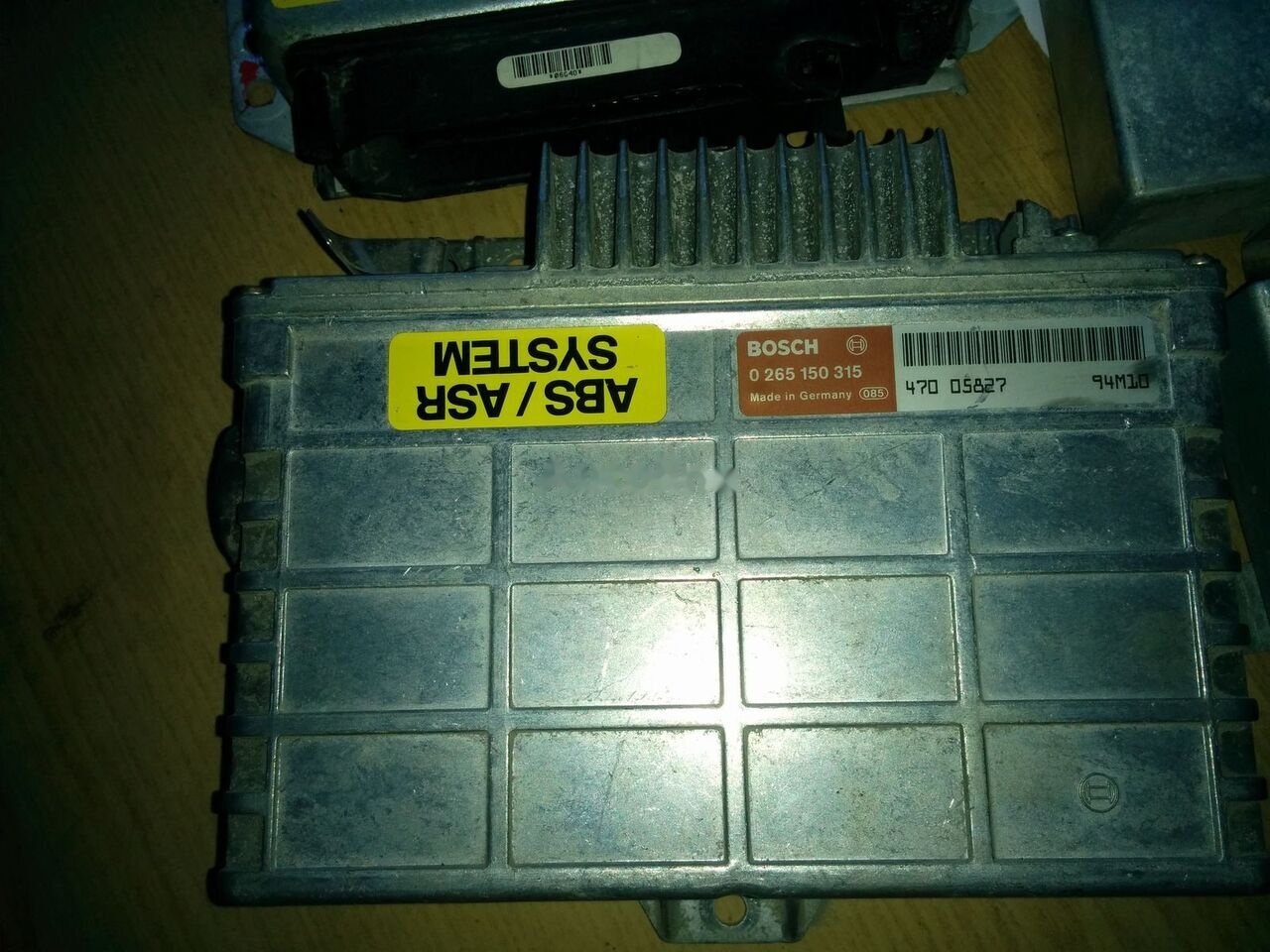 MAN Intarder EST-32 ZF-6009058022 MAN VOLVO - ECU - Busz: 2 kép. MAN Intarder EST-32 ZF-6009058022 MAN VOLVO - ECU - Busz: 2 kép.