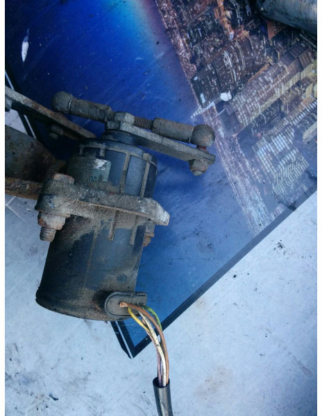 MAN PBT-GF2C - Pedál: 5 kép. MAN PBT-GF2C - Pedál: 5 kép.