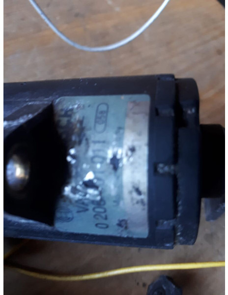 MAN PBT-GF2C - Pedál: 2 kép. MAN PBT-GF2C - Pedál: 2 kép.