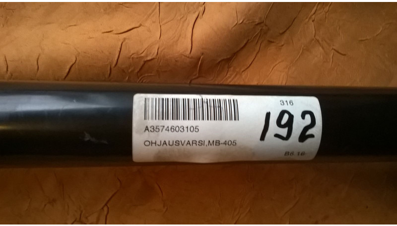 Mercedes-Benz O405 - Kormányzás: 4 kép. Mercedes-Benz O405 - Kormányzás: 4 kép.