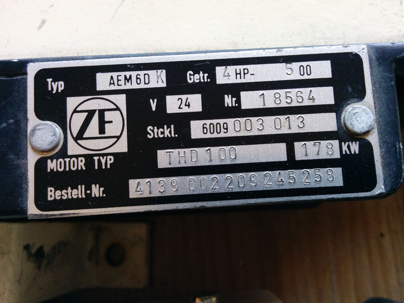 Mercedes-Benz ZF AEM-6DK - ECU: 3 kép. Mercedes-Benz ZF AEM-6DK - ECU: 3 kép.