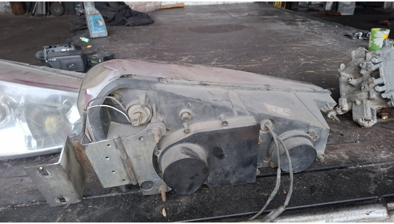 Scania Иризар Volvo. Ман. Мерседес - Fényszóró: 2 kép. Scania Иризар Volvo. Ман. Мерседес - Fényszóró: 2 kép.