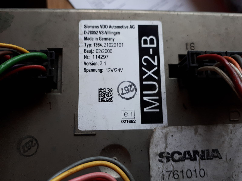Scania MUX2-B MUX2-M.MUX2-B+/ ZR2-BS/ ZR2-BD - ECU: 3 kép. Scania MUX2-B MUX2-M.MUX2-B+/ ZR2-BS/ ZR2-BD - ECU: 3 kép.