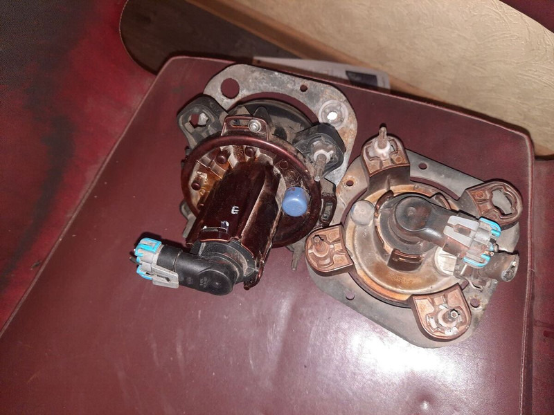 Scania Омни Линк - Fényszóró: 3 kép. Scania Омни Линк - Fényszóró: 3 kép.