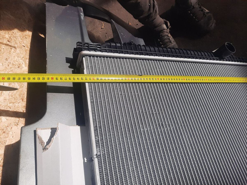 Scania man - Radiátor: 2 kép. Scania man - Radiátor: 2 kép.