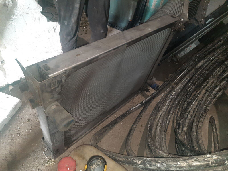 Scania man - Radiátor: 5 kép. Scania man - Radiátor: 5 kép.