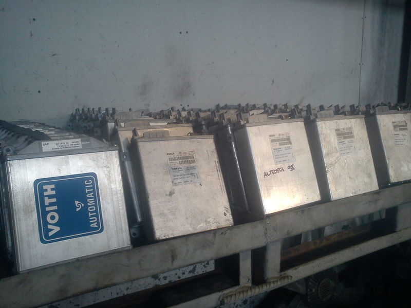 Volvo 1668887 . 1669865. 1814828 Volvo B10 - ECU - Busz: 2 kép. Volvo 1668887 . 1669865. 1814828 Volvo B10 - ECU - Busz: 2 kép.