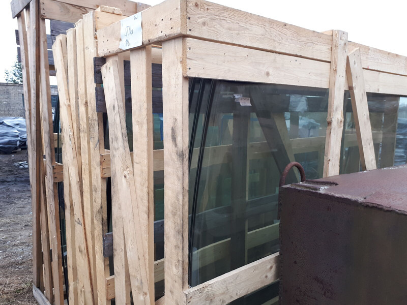 Volvo Carus 9700 - Ablak és alkatrészek: 3 kép. Volvo Carus 9700 - Ablak és alkatrészek: 3 kép.