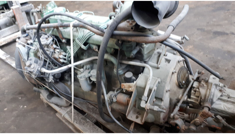 Volvo D6A . D7A- 285 - Motor: 2 kép. Volvo D6A . D7A- 285 - Motor: 2 kép.