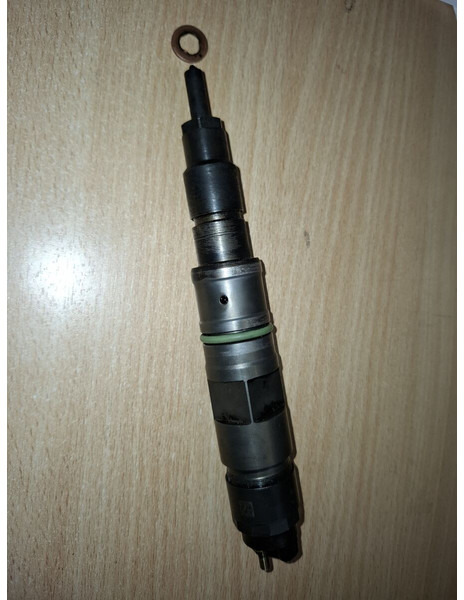 Volvo D7E - Üzemanyag szivattyú: 4 kép. Volvo D7E - Üzemanyag szivattyú: 4 kép.