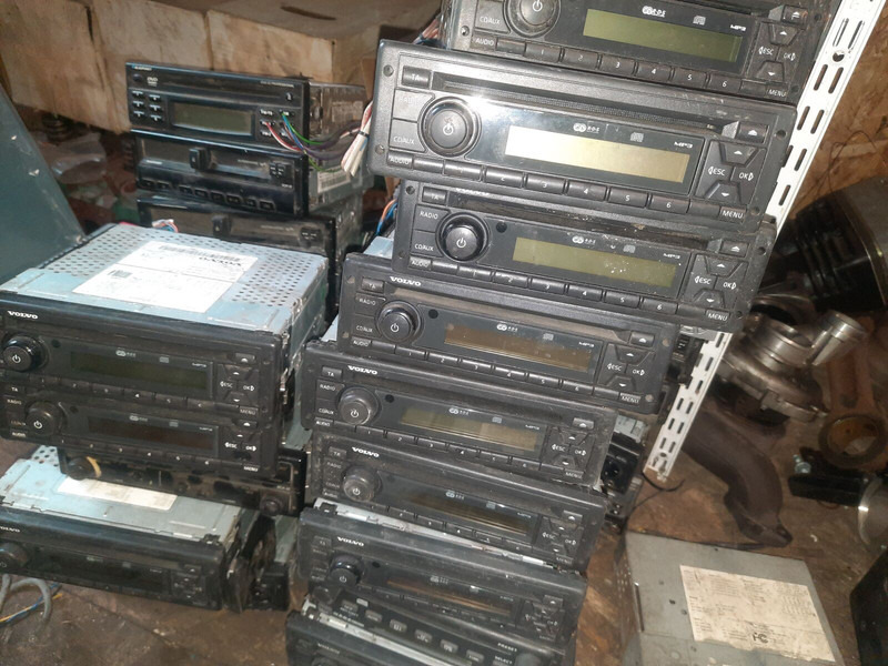 Volvo Video system x-dmr 8 R8 Compact RJ45 - Elektromos rendszer: 3 kép. Volvo Video system x-dmr 8 R8 Compact RJ45 - Elektromos rendszer: 3 kép.