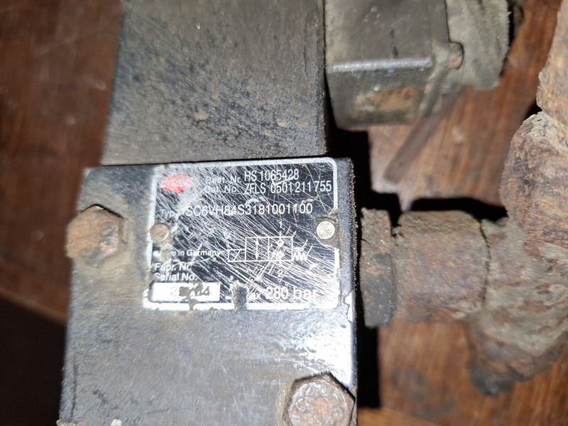 Volvo ZFLS / Herion - Hidraulikus henger: 4 kép. Volvo ZFLS / Herion - Hidraulikus henger: 4 kép.