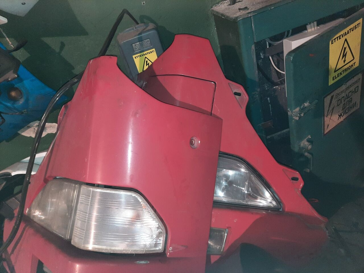 Volvo magnetoly . B12 . Iveko Volvo Carus 9700 - Lökhárító - Busz: 5 kép. Volvo magnetoly . B12 . Iveko Volvo Carus 9700 - Lökhárító - Busz: 5 kép.