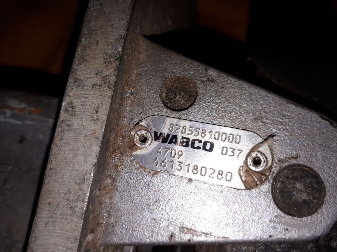WABCO 3653240180 .4614945081 (82585810000) - Fékhenger - Busz: 2 kép. WABCO 3653240180 .4614945081 (82585810000) - Fékhenger - Busz: 2 kép.
