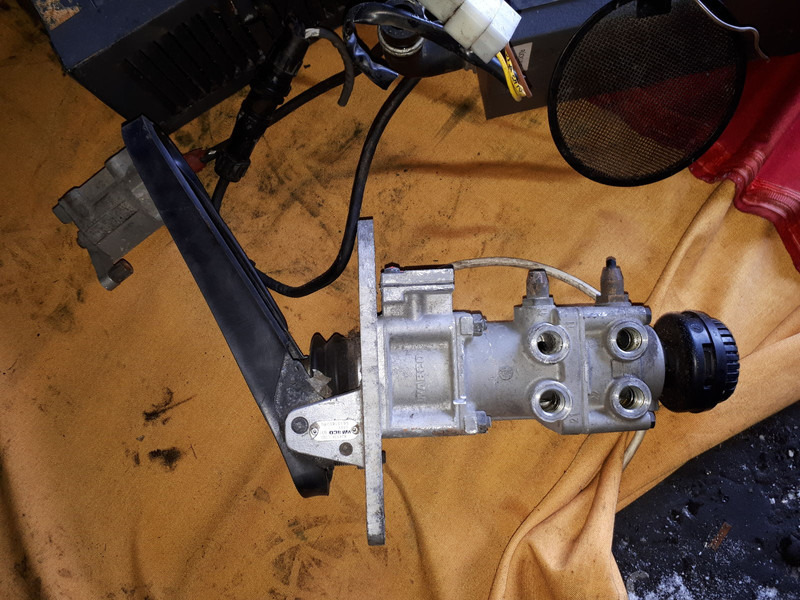 Fék alkatrészek Wabco 3653240180 .4614945081: 8 kép.