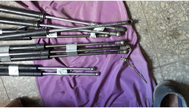 Wabco Scania - Lengéscsillapító: 4 kép. Wabco Scania - Lengéscsillapító: 4 kép.