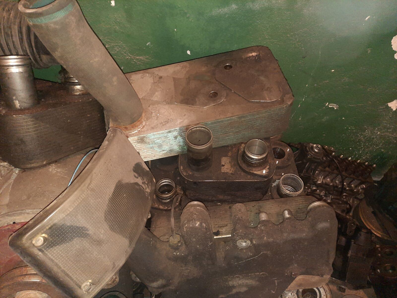 ZF VOITH - Olajhűtő: 5 kép. ZF VOITH - Olajhűtő: 5 kép.