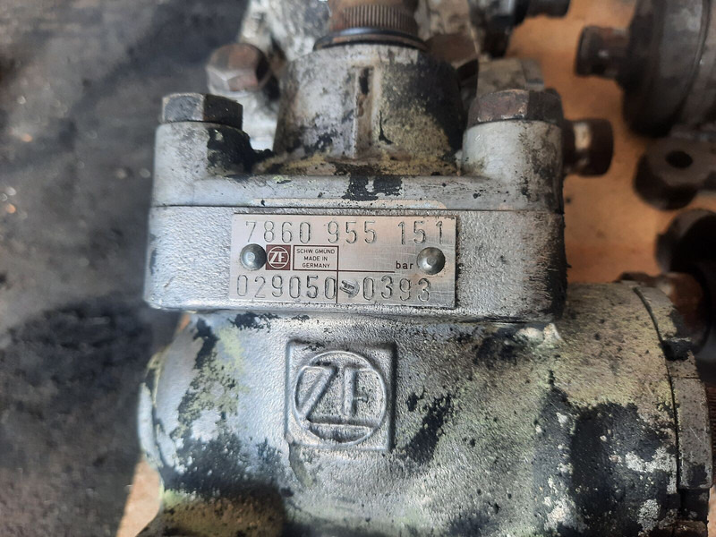 Zf Lenksysteme OmniLink - Kormánymű: 3 kép. Zf Lenksysteme OmniLink - Kormánymű: 3 kép.