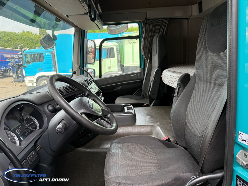 DAF CF 370 FA + Krone, Space Cab, Sliding roof, Loading lift, Euro 6 - Ponyvás teherautó: 5 kép. DAF CF 370 FA + Krone, Space Cab, Sliding roof, Loading lift, Euro 6 - Ponyvás teherautó: 5 kép.