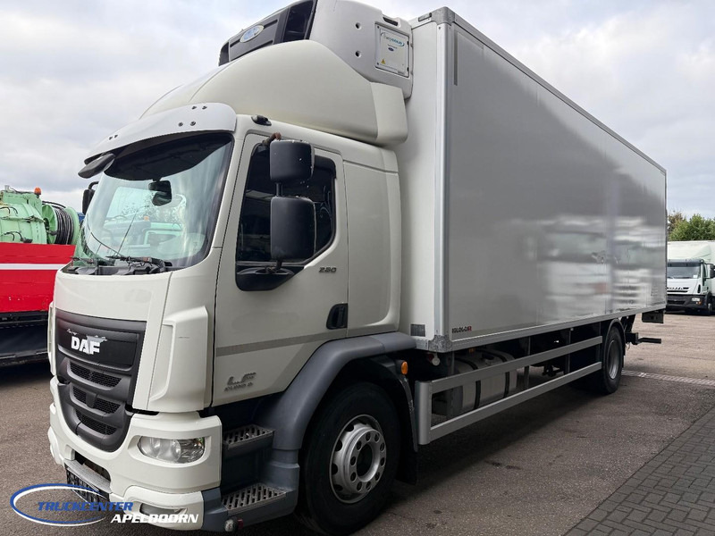 DAF LF 280 Euro 6, Carrier Supra, Olie in het koelwater - Hűtős teherautó: 3 kép. DAF LF 280 Euro 6, Carrier Supra, Olie in het koelwater - Hűtős teherautó: 3 kép.