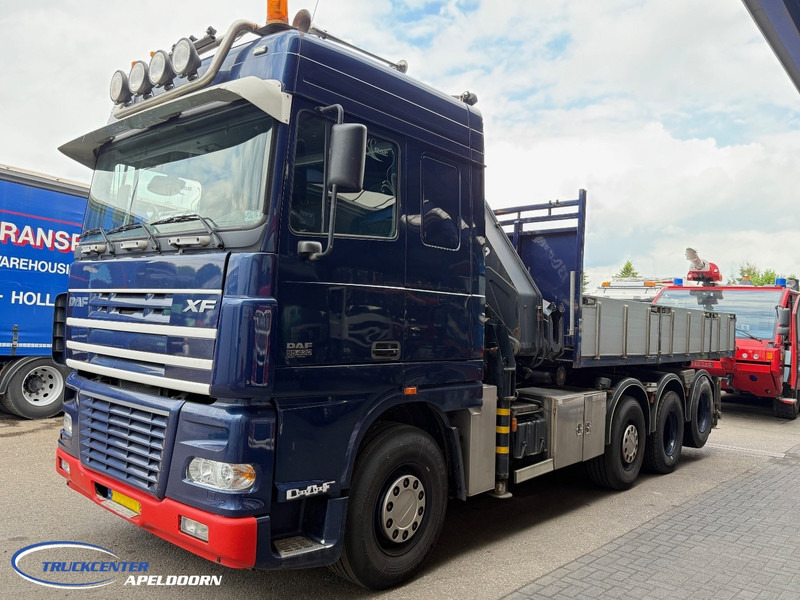 DAF XF 95.430 HIAB 330-5, 8x2 - Cserefelépítményes teherautó, Darus autó: 3 kép. DAF XF 95.430 HIAB 330-5, 8x2 - Cserefelépítményes teherautó, Darus autó: 3 kép.
