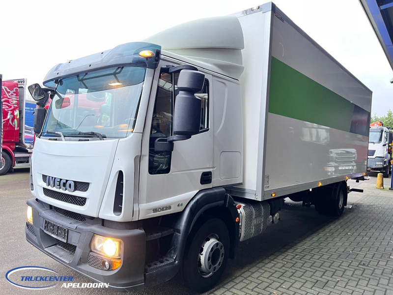 Iveco Eurocargo 150E28 175.650 km, AC, 2000 kg lift, 6 Cylinder - Dobozos felépítményű teherautó: 3 kép. Iveco Eurocargo 150E28 175.650 km, AC, 2000 kg lift, 6 Cylinder - Dobozos felépítményű teherautó: 3 kép.