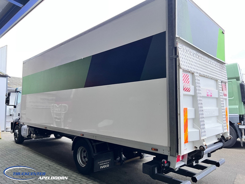 Iveco Eurocargo 150E28 175.650 km, AC, 3 Stoelen, 2000 kg lift, 6 Cilinder - Dobozos felépítményű teherautó: 4 kép. Iveco Eurocargo 150E28 175.650 km, AC, 3 Stoelen, 2000 kg lift, 6 Cilinder - Dobozos felépítményű teherautó: 4 kép.