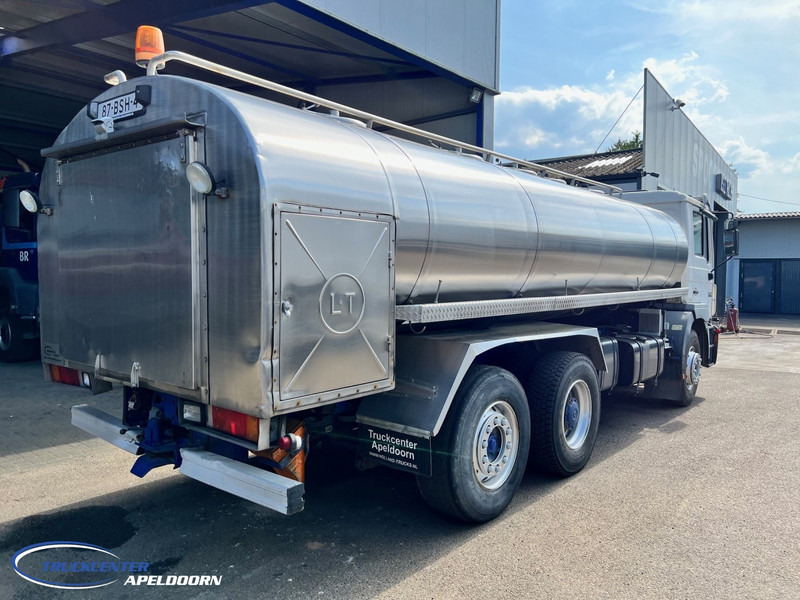 MAN 26.403 Manuel, Retarder, Reduction axle, 14250 liter - Tartályos teherautó: 2 kép. MAN 26.403 Manuel, Retarder, Reduction axle, 14250 liter - Tartályos teherautó: 2 kép.