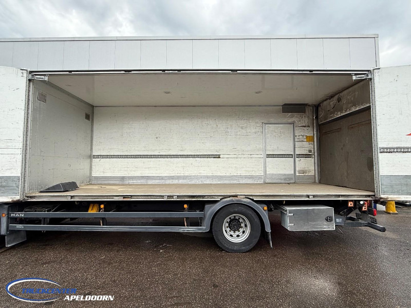 MAN TGM 19.290 Zijdeuren laadbak, 6 Cilinder, Slaapcabine, Euro 6 - Dobozos felépítményű teherautó: 2 kép. MAN TGM 19.290 Zijdeuren laadbak, 6 Cilinder, Slaapcabine, Euro 6 - Dobozos felépítményű teherautó: 2 kép.