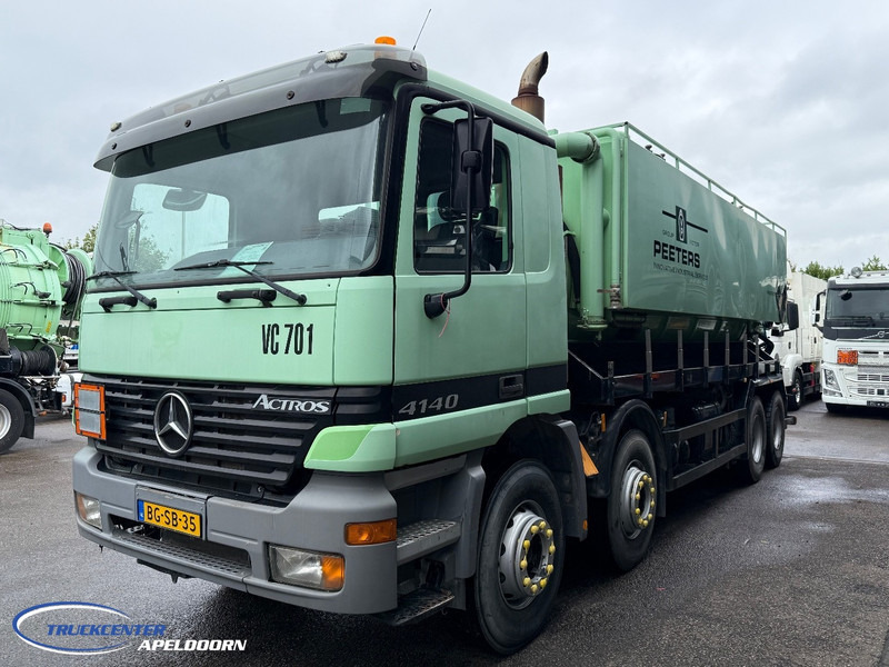 Mercedes-Benz Actros 4140 8x4 Naafreductie, Bladgeveerd, ADR - Szippantós autó: 3 kép. Mercedes-Benz Actros 4140 8x4 Naafreductie, Bladgeveerd, ADR - Szippantós autó: 3 kép.