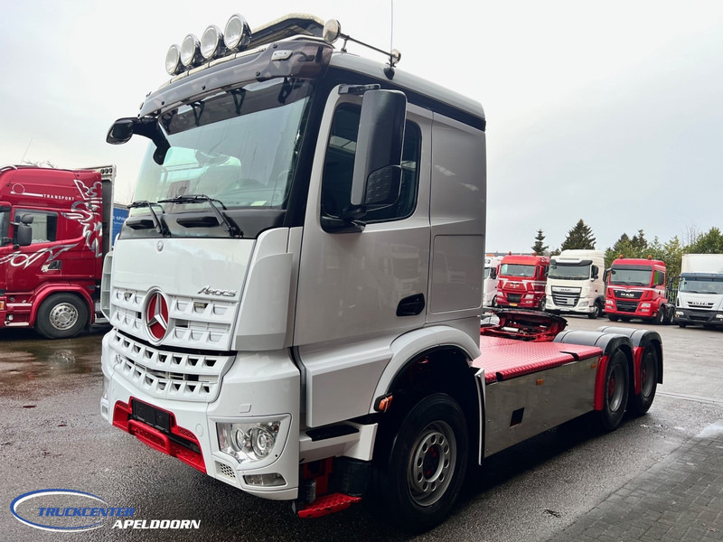 Mercedes-Benz Arocs 3351 6x4 Big axles, Hydraulics - Nyergesvontató: 3 kép. Mercedes-Benz Arocs 3351 6x4 Big axles, Hydraulics - Nyergesvontató: 3 kép.
