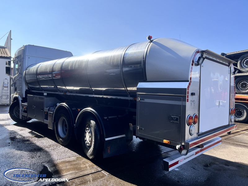 Scania R580 V8 NGS Retarder, 15500 Liter Milk - Milch - Stainless steel - Edelstahl - Tartályos teherautó: 4 kép. Scania R580 V8 NGS Retarder, 15500 Liter Milk - Milch - Stainless steel - Edelstahl - Tartályos teherautó: 4 kép.