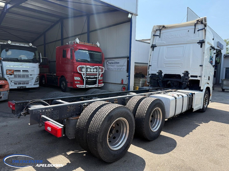 Scania R650 V8 NGS 6x4, Standclima, Retarder, PTO, 9000 Vooras - Alvaz teherautó: 2 kép. Scania R650 V8 NGS 6x4, Standclima, Retarder, PTO, 9000 Vooras - Alvaz teherautó: 2 kép.