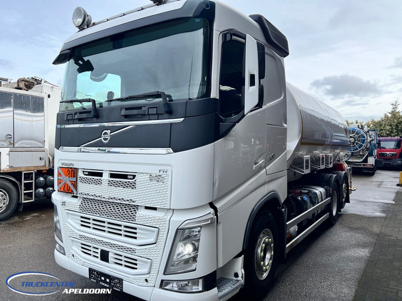 Volvo FH 500 Rohr 22150 Liter, 4 Comp., Retarder, ADR, 6x2 - Tartályos teherautó: 3 kép. Volvo FH 500 Rohr 22150 Liter, 4 Comp., Retarder, ADR, 6x2 - Tartályos teherautó: 3 kép.