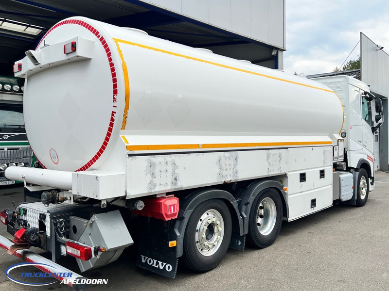Volvo FH 540 LAG 20600 Liter ADR, 4 Comp. - Tartályos teherautó: 2 kép. Volvo FH 540 LAG 20600 Liter ADR, 4 Comp. - Tartályos teherautó: 2 kép.