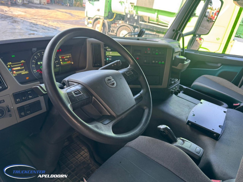 Volvo FM 410 379000 km, 6x2, Globetrotter - Alvaz teherautó: 5 kép. Volvo FM 410 379000 km, 6x2, Globetrotter - Alvaz teherautó: 5 kép.