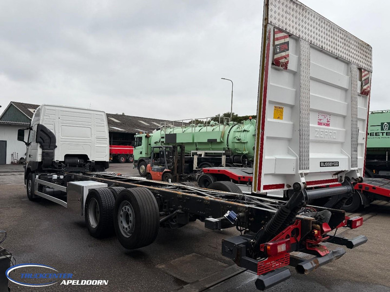 Volvo FM 410 379000 km, 6x2, Globetrotter - Alvaz teherautó: 4 kép. Volvo FM 410 379000 km, 6x2, Globetrotter - Alvaz teherautó: 4 kép.