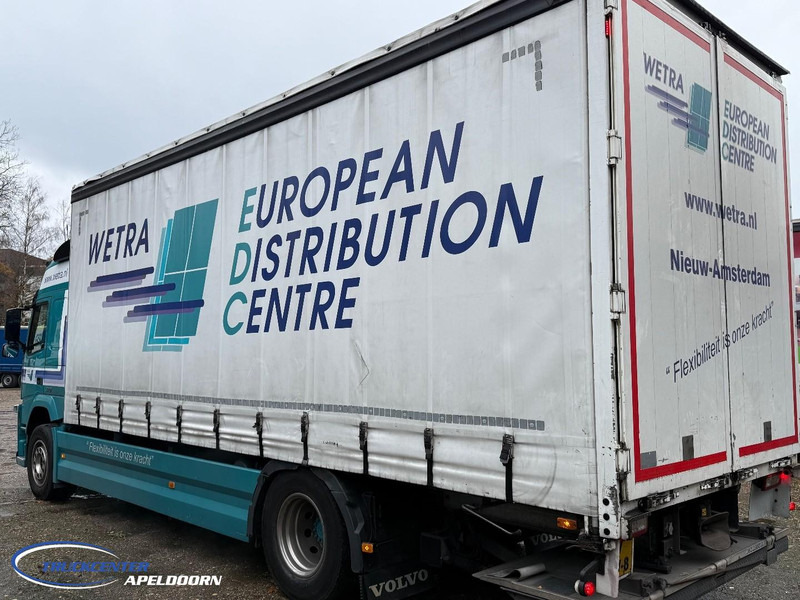 Volvo FM Schuifdak, Laadklep, Globetrotter - Ponyvás teherautó: 4 kép. Volvo FM Schuifdak, Laadklep, Globetrotter - Ponyvás teherautó: 4 kép.