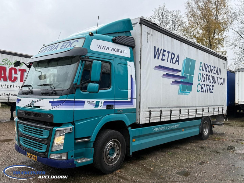 Volvo FM Schuifdak, Laadklep, Globetrotter - Ponyvás teherautó: 2 kép. Volvo FM Schuifdak, Laadklep, Globetrotter - Ponyvás teherautó: 2 kép.