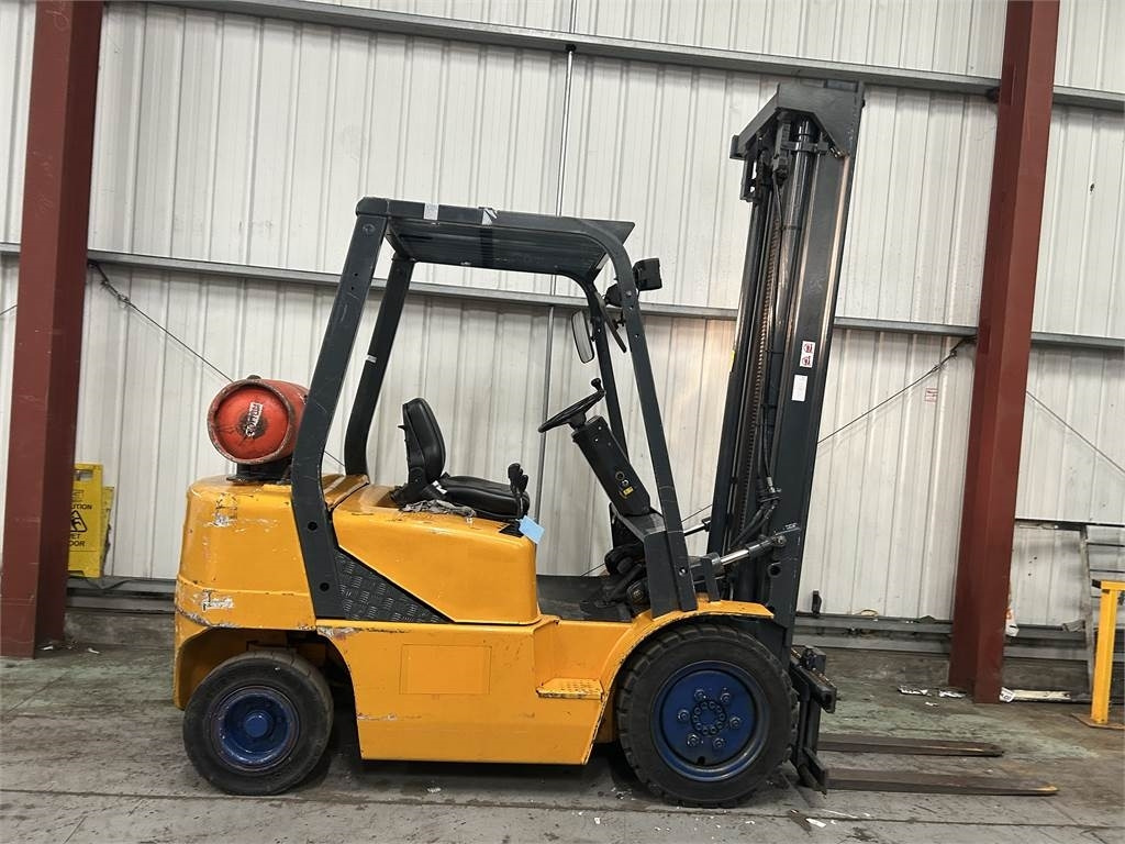 Daewoo G25E-3 - Gázüzemű targonca: 5 kép. Daewoo G25E-3 - Gázüzemű targonca: 5 kép.