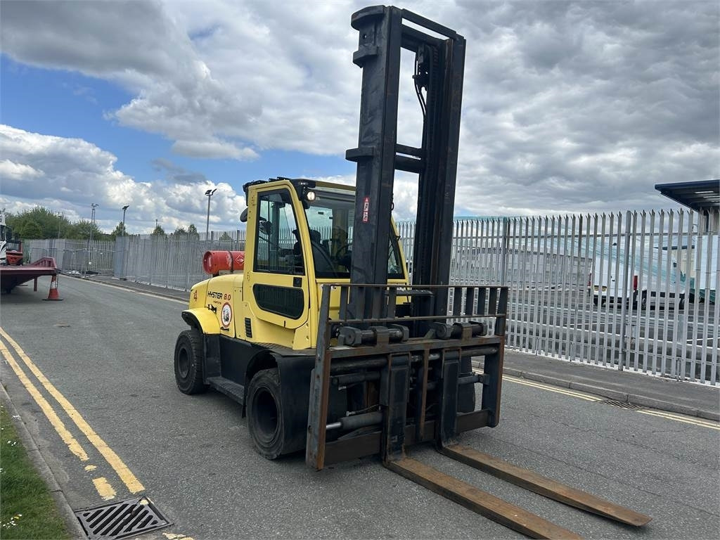 Hyster H8.0FT9 - Gázüzemű targonca: 3 kép. Hyster H8.0FT9 - Gázüzemű targonca: 3 kép.