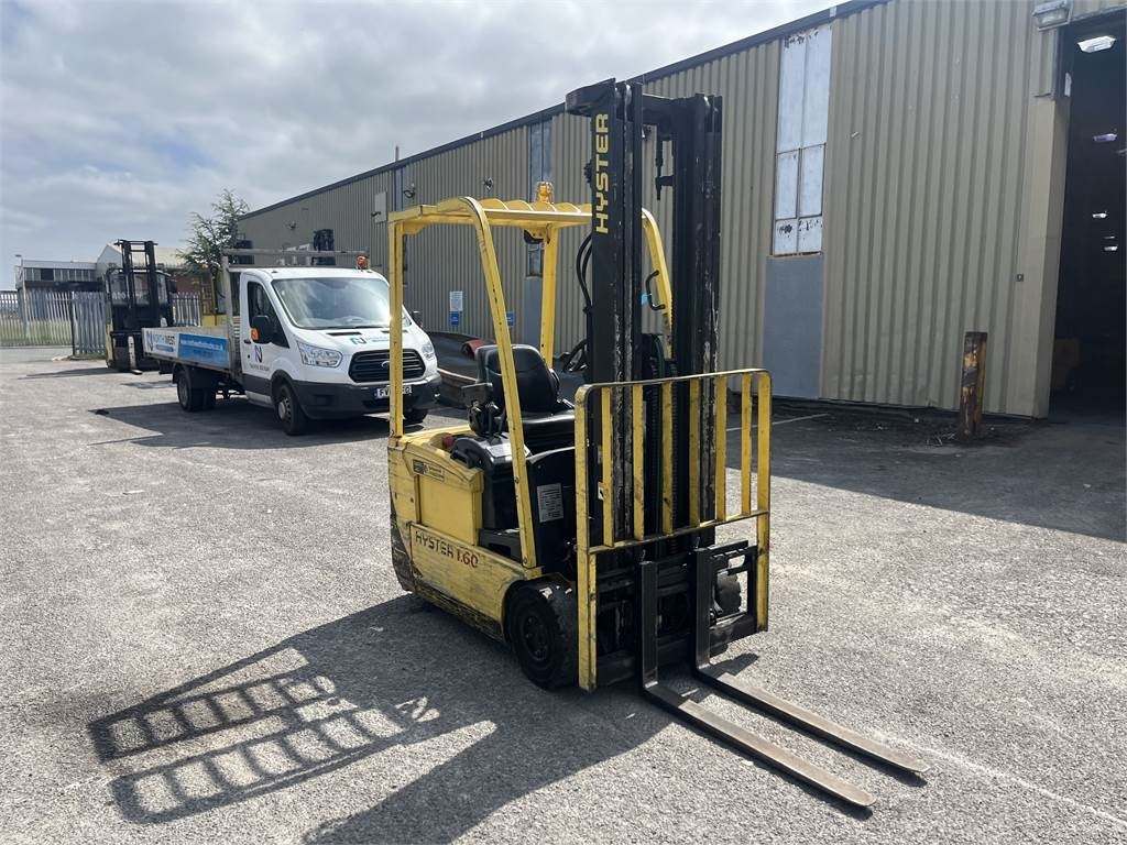 Hyster J1.60XMT - Elektromos targonca: 3 kép. Hyster J1.60XMT - Elektromos targonca: 3 kép.