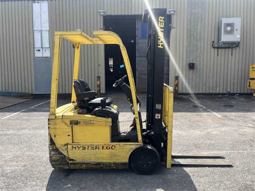 Hyster J1.60XMT - Elektromos targonca: 4 kép. Hyster J1.60XMT - Elektromos targonca: 4 kép.