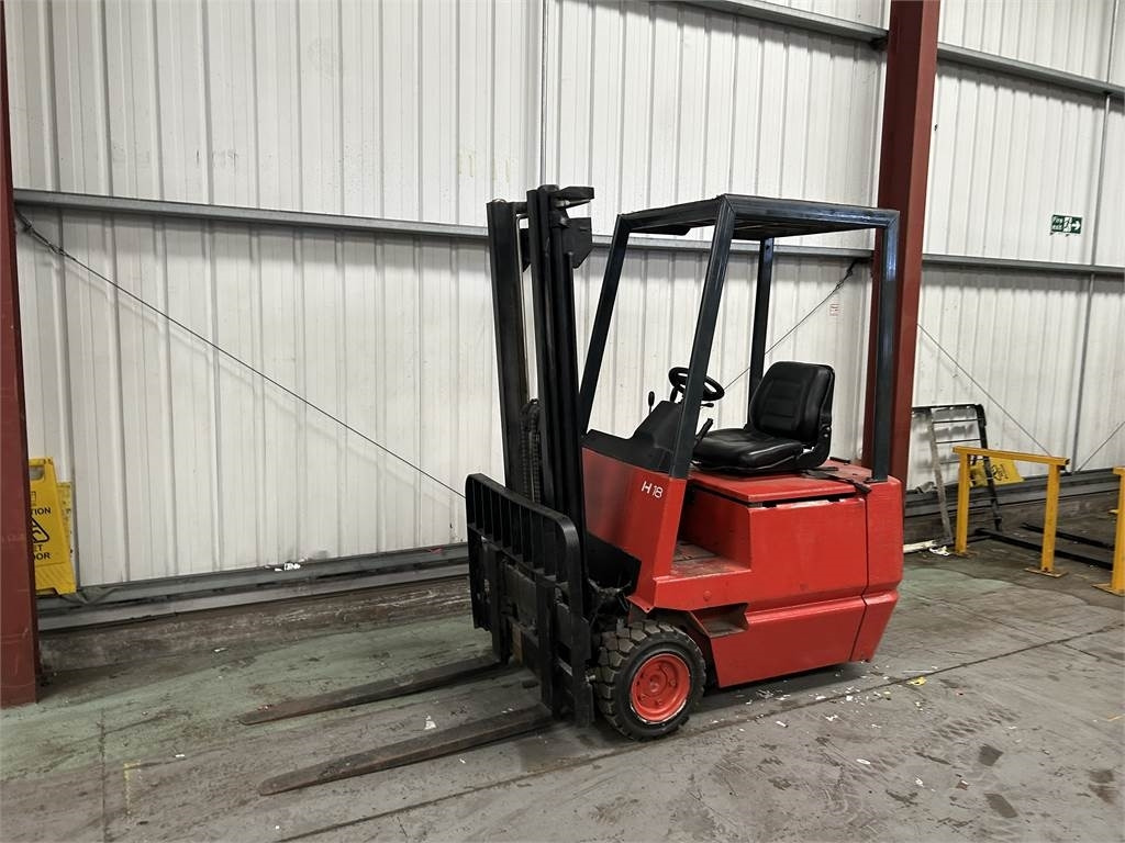 Linde E18 - Elektromos targonca: 4 kép. Linde E18 - Elektromos targonca: 4 kép.