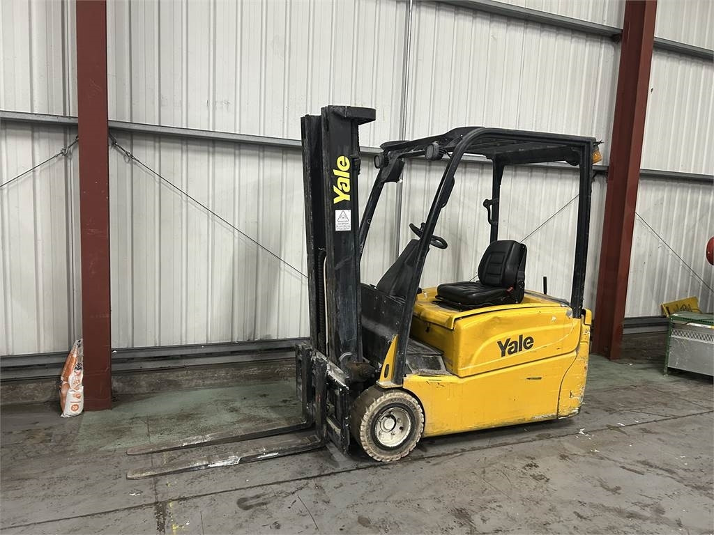 Yale ERP18VT - Elektromos targonca: 2 kép. Yale ERP18VT - Elektromos targonca: 2 kép.