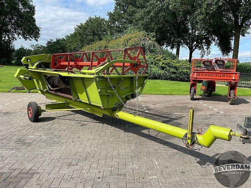 Claas maaibord 400 - Betakarítógép tartozék: 4 kép. Claas maaibord 400 - Betakarítógép tartozék: 4 kép.