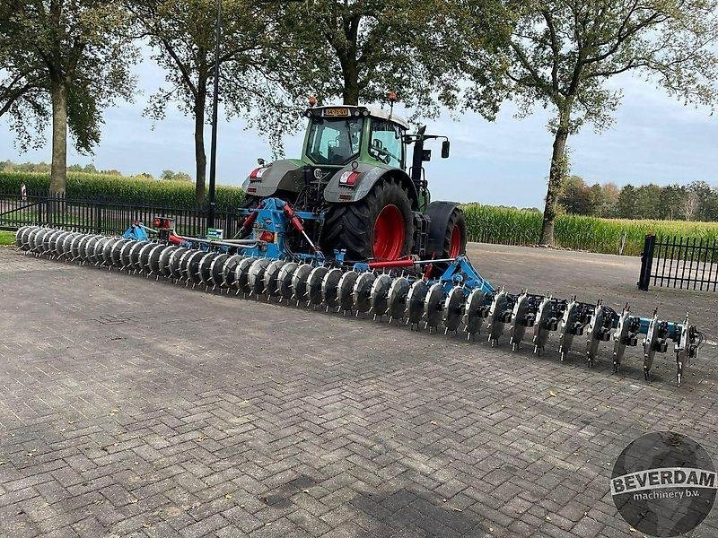 Duport Liquiliser SW 12048 - Műtrágyaszóró: 2 kép. Duport Liquiliser SW 12048 - Műtrágyaszóró: 2 kép.