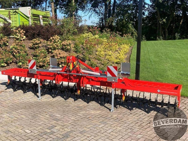 Evers GB-600 grasland beluchter - Talajművelő gep: 1 kép. Evers GB-600 grasland beluchter - Talajművelő gep: 1 kép.