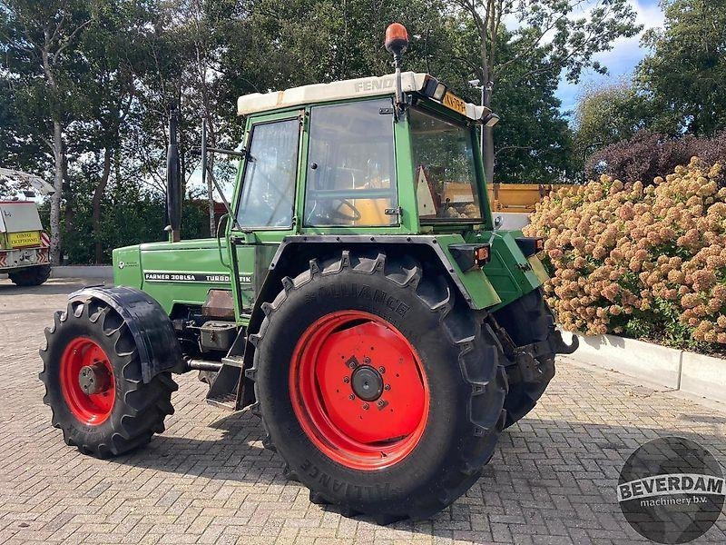 Fendt 308LSA Turbomatik - Traktor: 3 kép. Fendt 308LSA Turbomatik - Traktor: 3 kép.